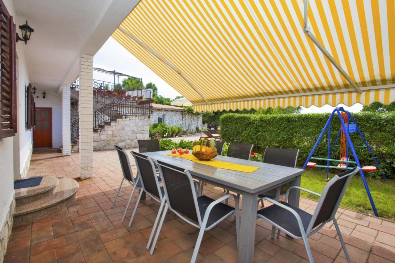 Holiday Home Elvis, Village Kujici Hreljići Екстериор снимка