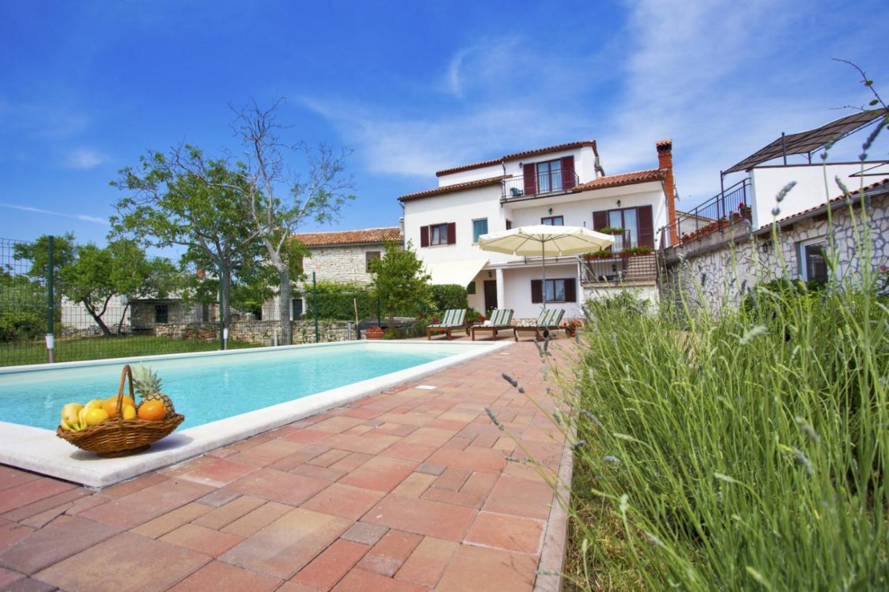 Holiday Home Elvis, Village Kujici Hreljići Екстериор снимка
