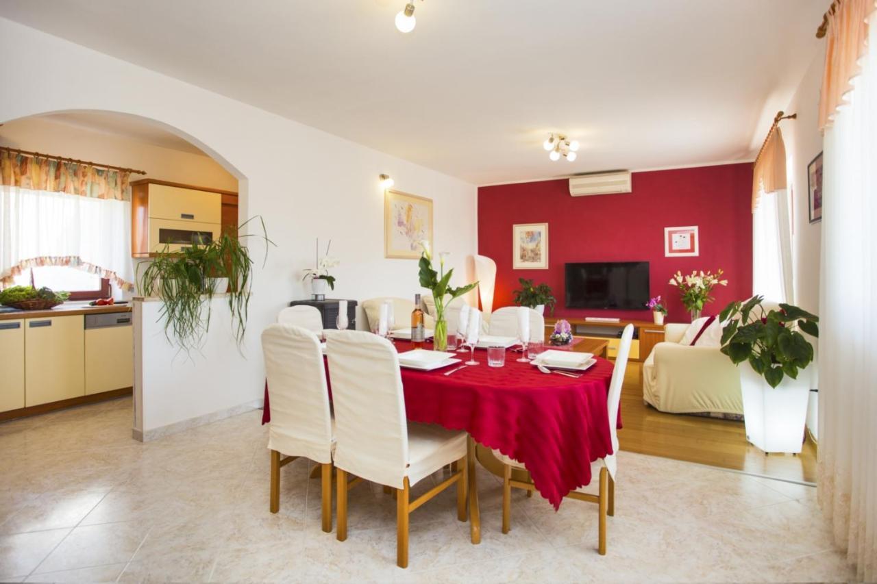 Holiday Home Elvis, Village Kujici Hreljići Екстериор снимка