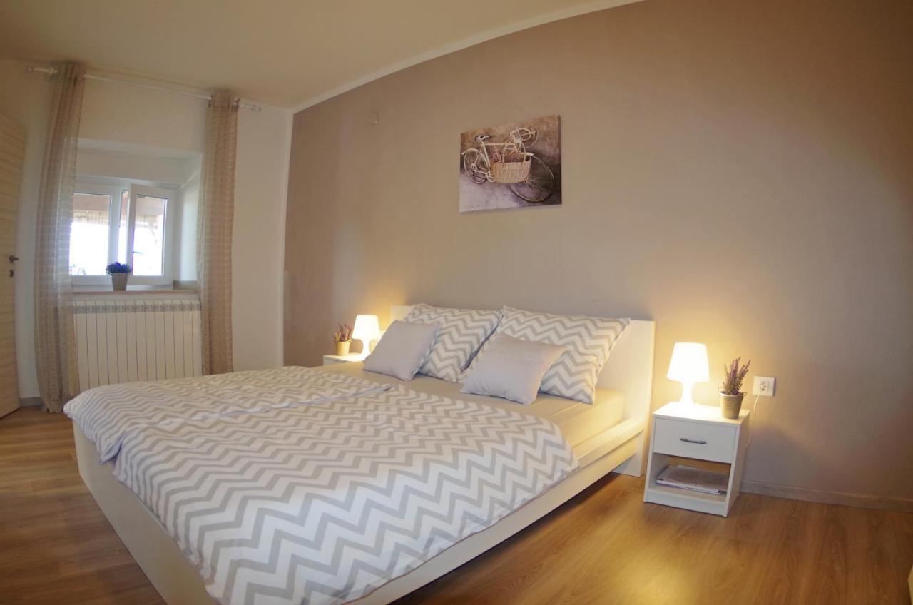 Holiday Home Elvis, Village Kujici Hreljići Екстериор снимка