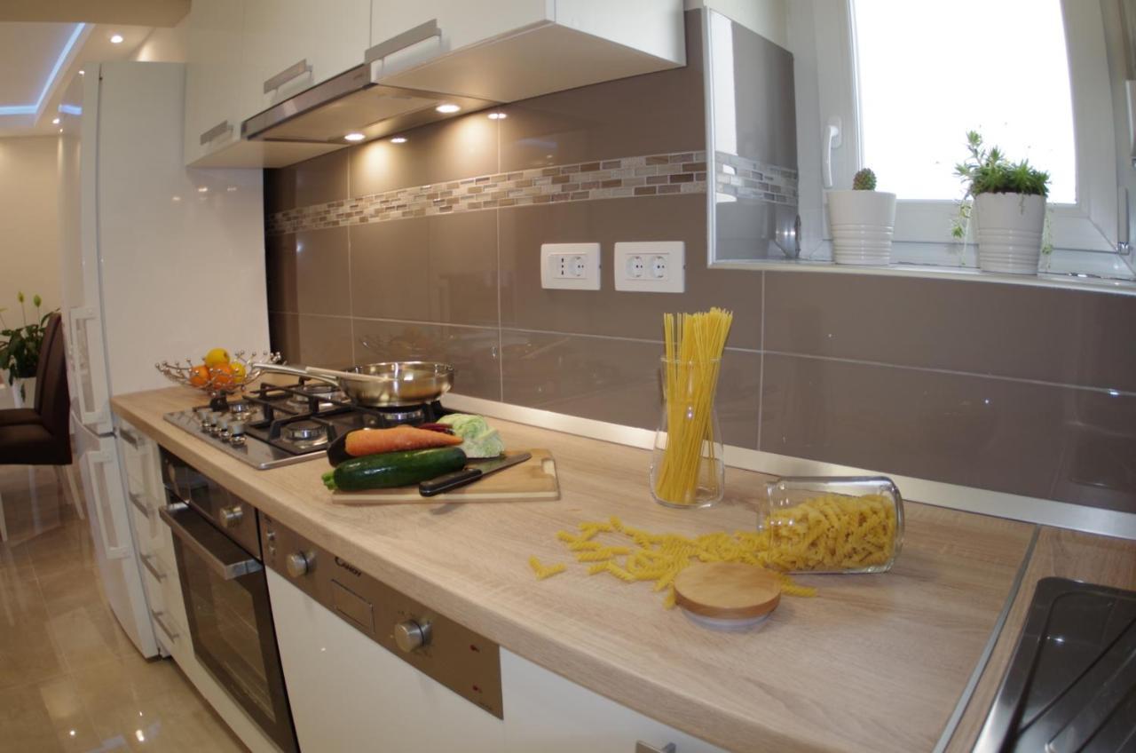 Holiday Home Elvis, Village Kujici Hreljići Екстериор снимка
